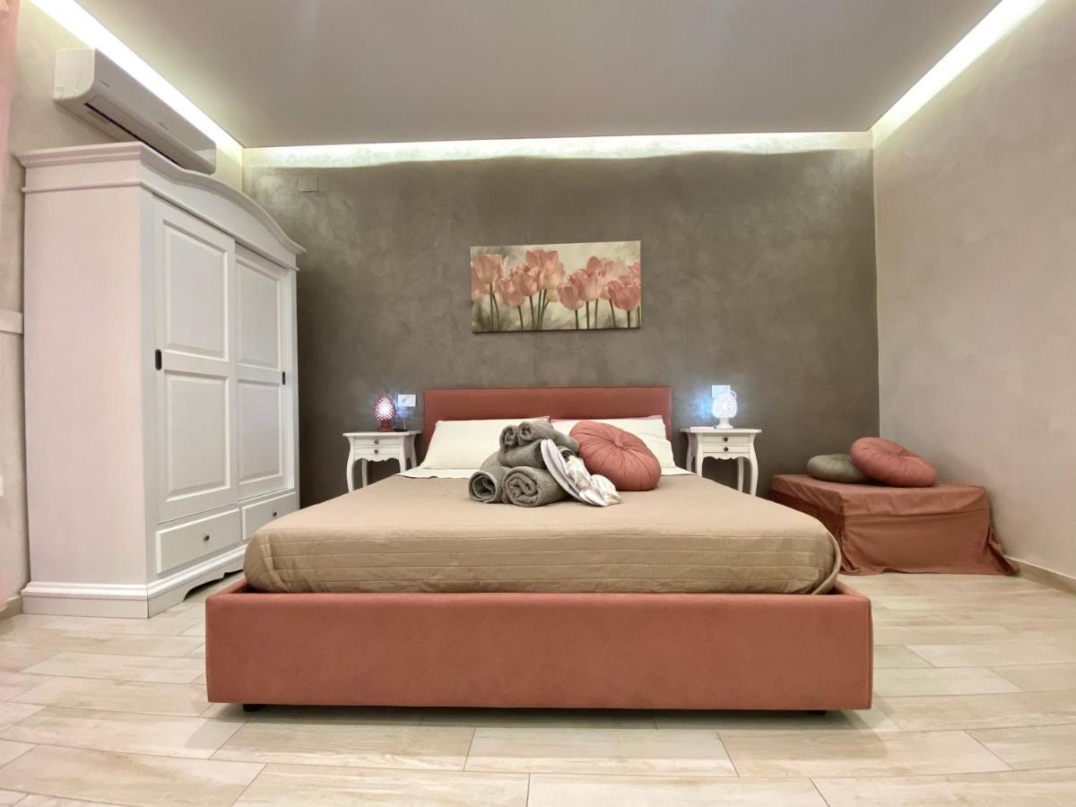 Апартаменты Piazza Veneto House Тропея Экстерьер фото